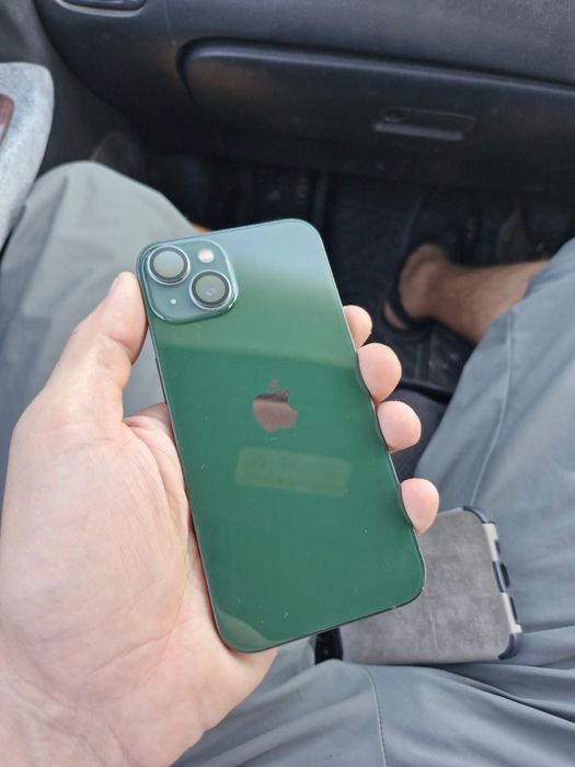 Срочно продам Айфон 13