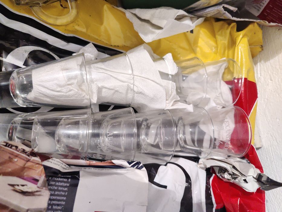 10 pahare Alexandrion