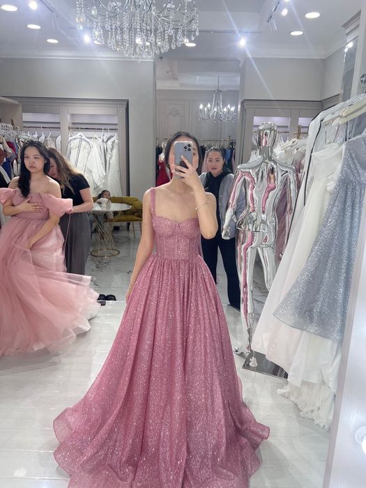 Платье вечернее шикарное