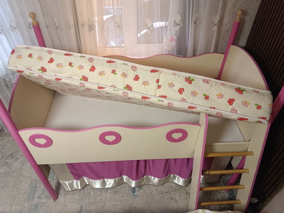 Продам детский кровать принцесса