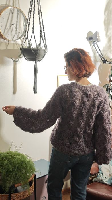 Подарък за изтънчени дами - пуловер от 100% чист мохер