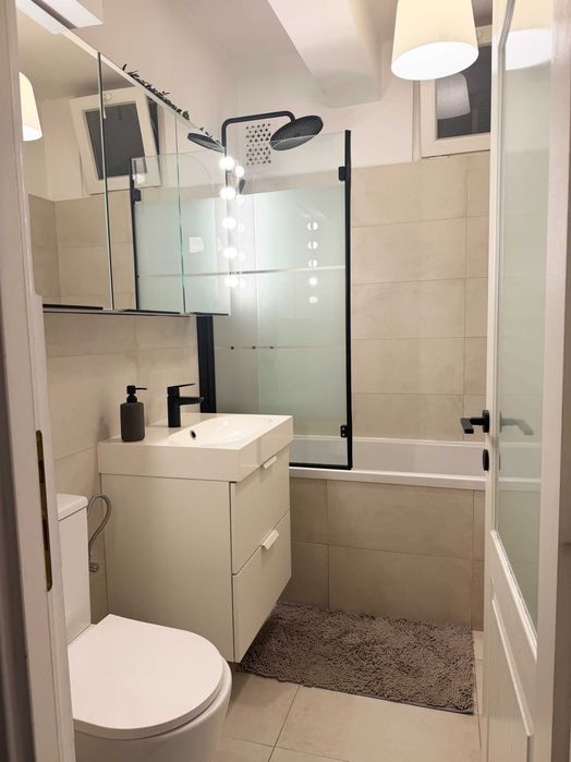 Proprietar, vând apartament central 3 camere la cheie, et. 2/3, liniștit și verde (curte interioară) – Horea 18