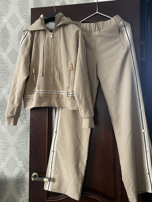 Продам костюм от GIZIA