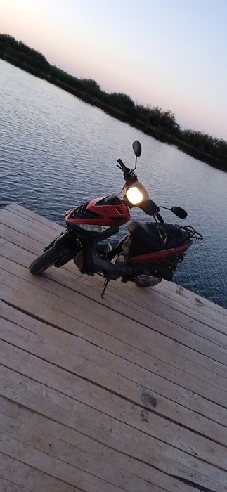 Продам скутер 80 кубов