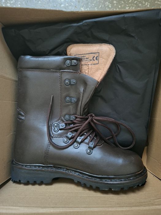 Bocanci militari din piele maro si textil gri