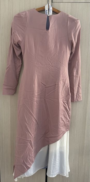 платье вечерние.