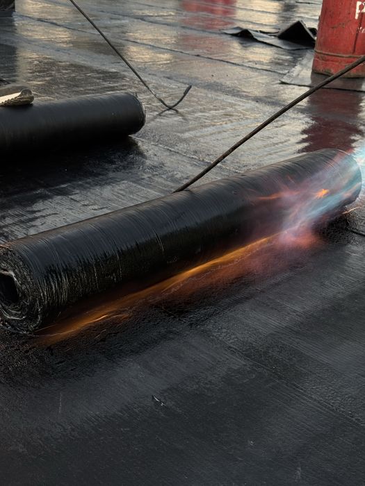 Ремонт крыши, изоляция фундаментов, tom yopamiz.