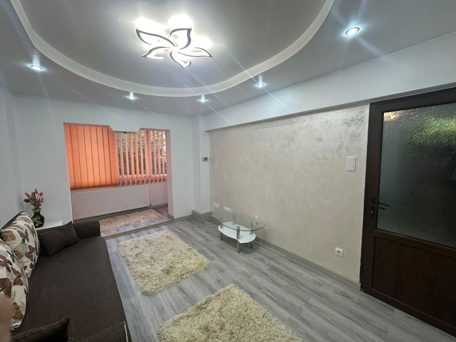 Inchiriez apartament 2 camere cochet și luminos, confort I