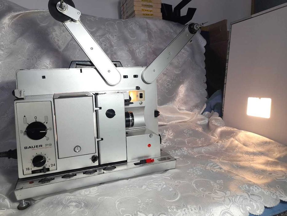 Aparat proiecție film 16mm, Bauer P6 Automatic, de colecție