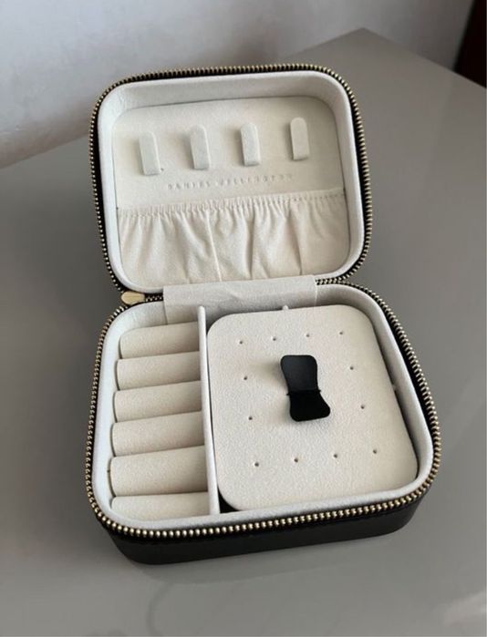 Cutie bijuterii Daniel Wellington