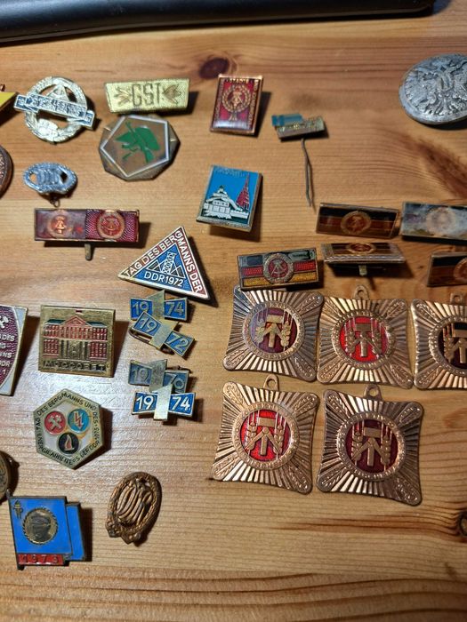 Insigne si medalii DDR