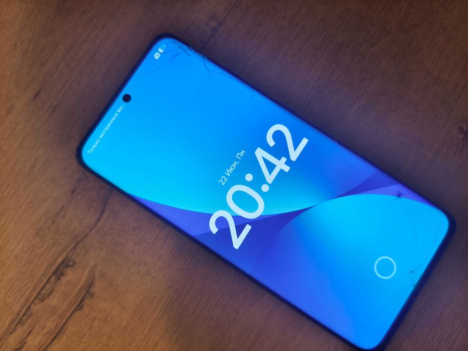 Xiaomi 12 телефон