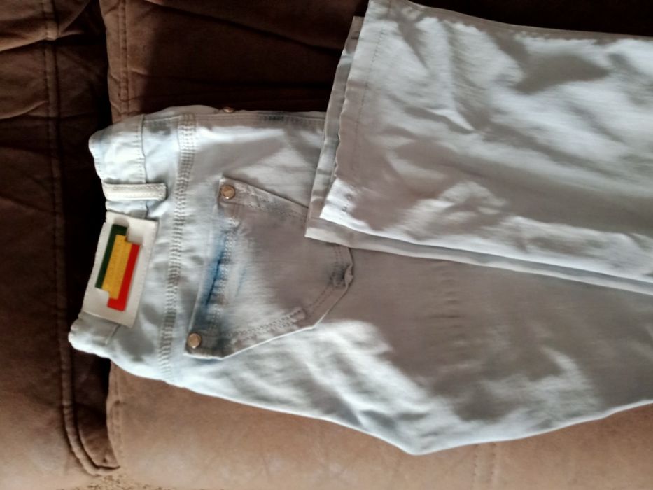 Джинсы  женские разные