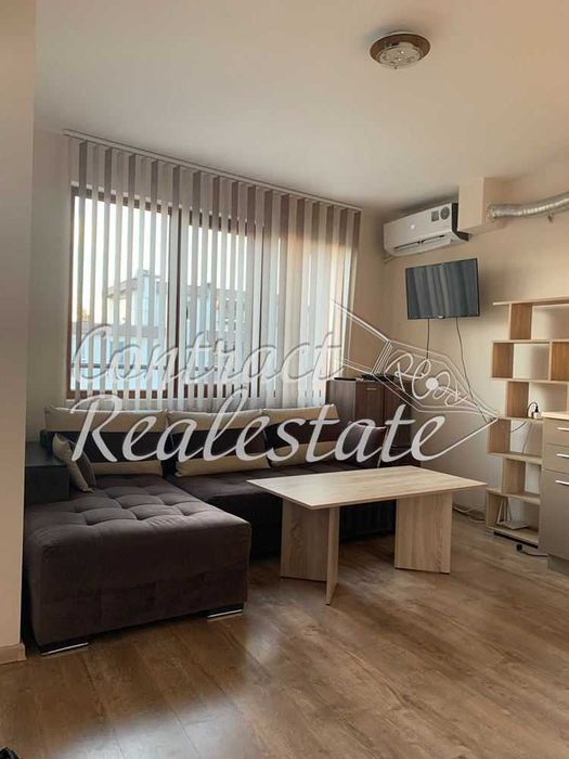 Дава се под наем Едностаен апартамент в Варна, Цветен квартал - 40 кв.м за 331.5 € - Снимка #1