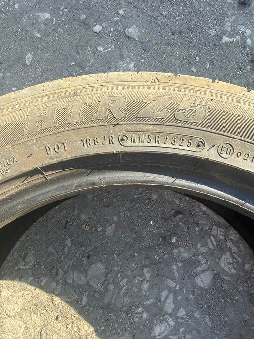 2 броя летни гуми Sumitomo 225/50 R17 Dot 2325 ном 907