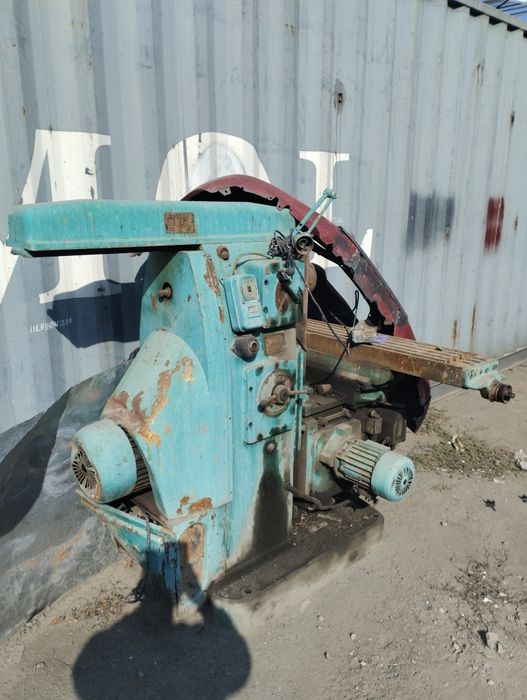 Станки фрезерный и сверлильные