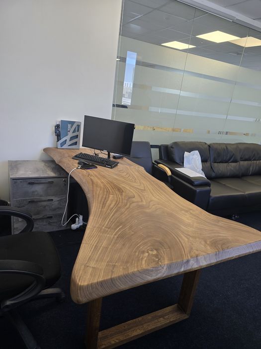 Стол руководителя массив дерева