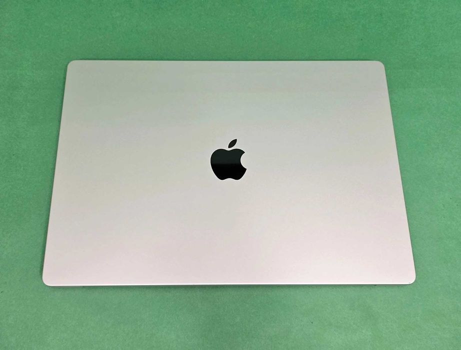 Apple MacBook Pro A2485 16" Silver Laptop M1 Pro 16/512GB SSD-2021 yil