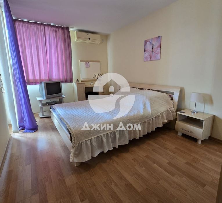 Тристаен апартамент с ГЛЕДКА МОРЕ в к-с Марина Вю Форт Бийч,Свети Влас
