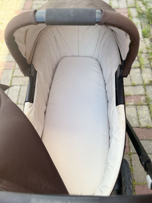 Продам коляску Joie