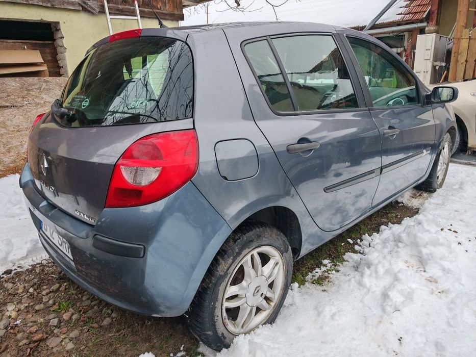 RENAULT Clio 2006 — imagine 21