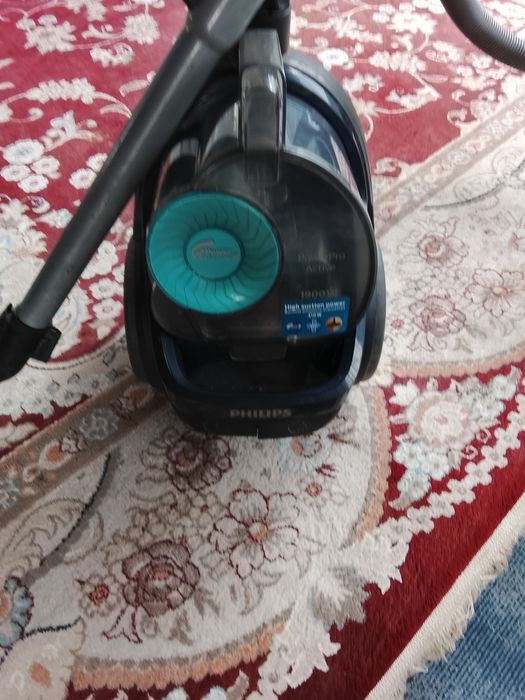 Пылесос Philips compact power pro б.у в отличном рабочем состоянии