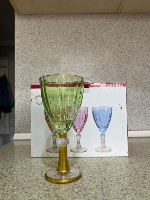 продаю бокалы  !