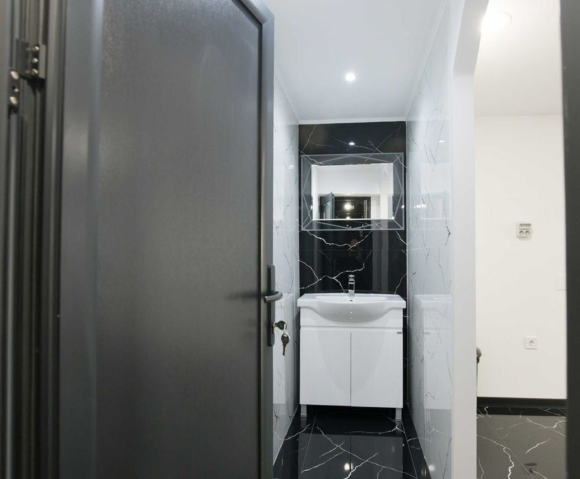 Продава се Магазин в Казанлък - 90 кв.м за 2556 €/кв.м - Снимка #6