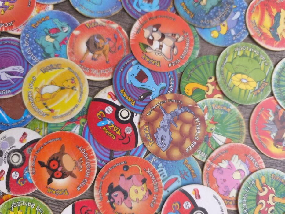 Pokemon Голяма лична колекция от около 2000г. с покемон тазота.

Вече