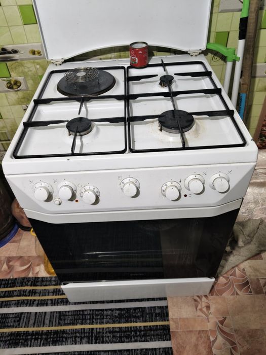 Срочно продам газовую плиту