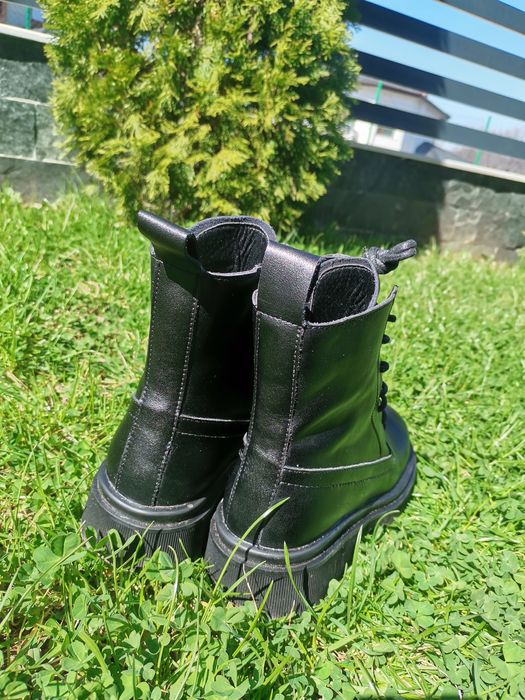 Боти от естествена кожа