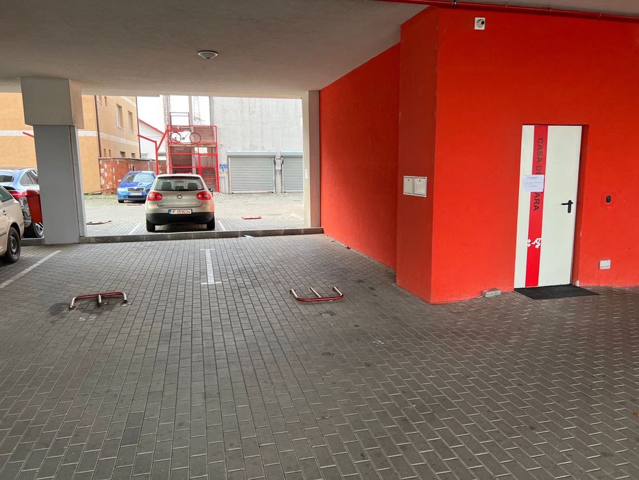 Inchiriez parcare acoperita Oradea,Onestilor Bloc Ared R29 Prima shop