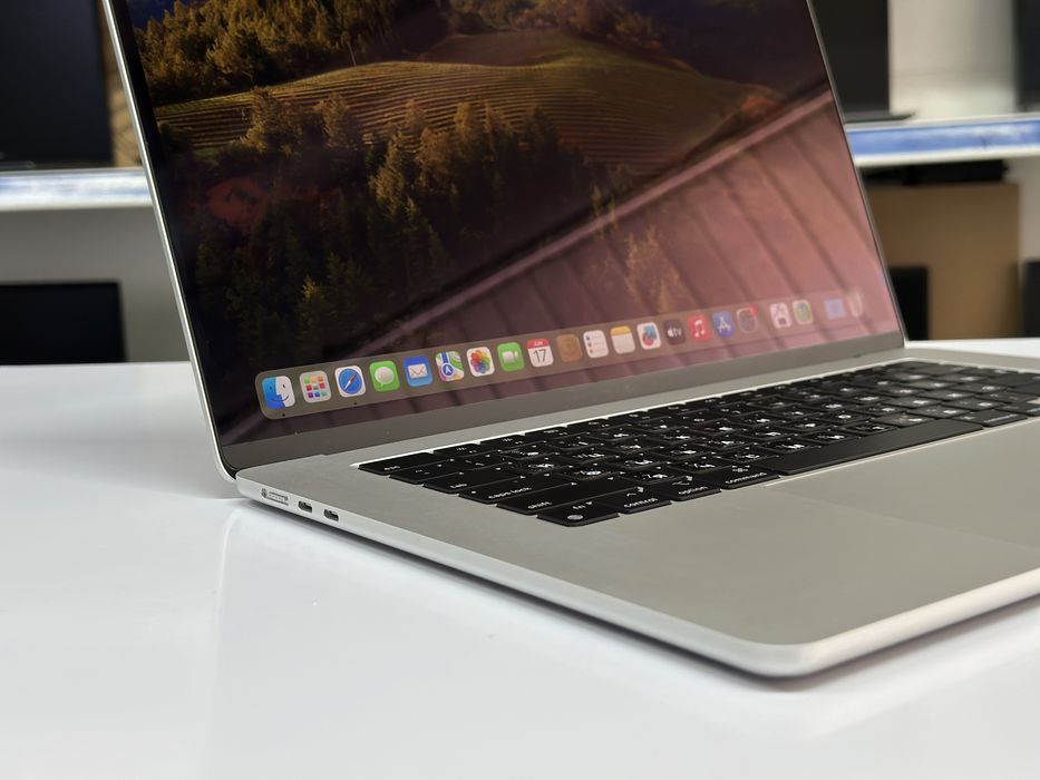 Macbook Air M3 2024