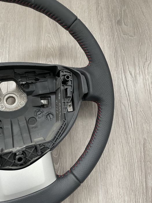 Volan NOU Duster ph2 sau ph1 cu Esp 2013 + piele origine