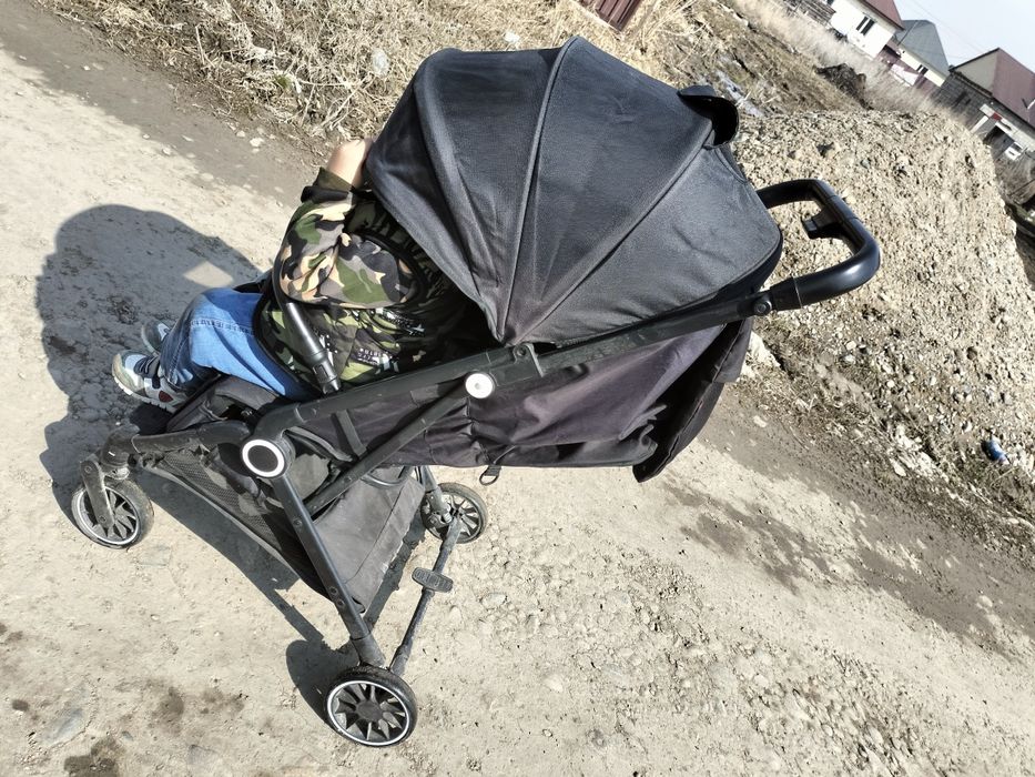 Каляска прогулочная