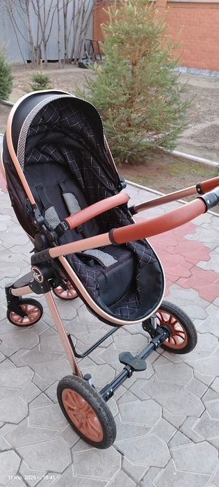 Коляска прогулочная