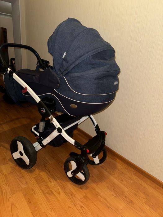 Продам детскую коляску