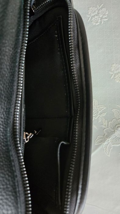 Продам кожаную Барсетку