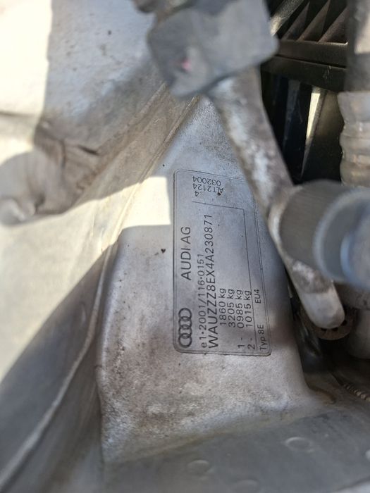 Audi A4 2.0 benzină an 2004
