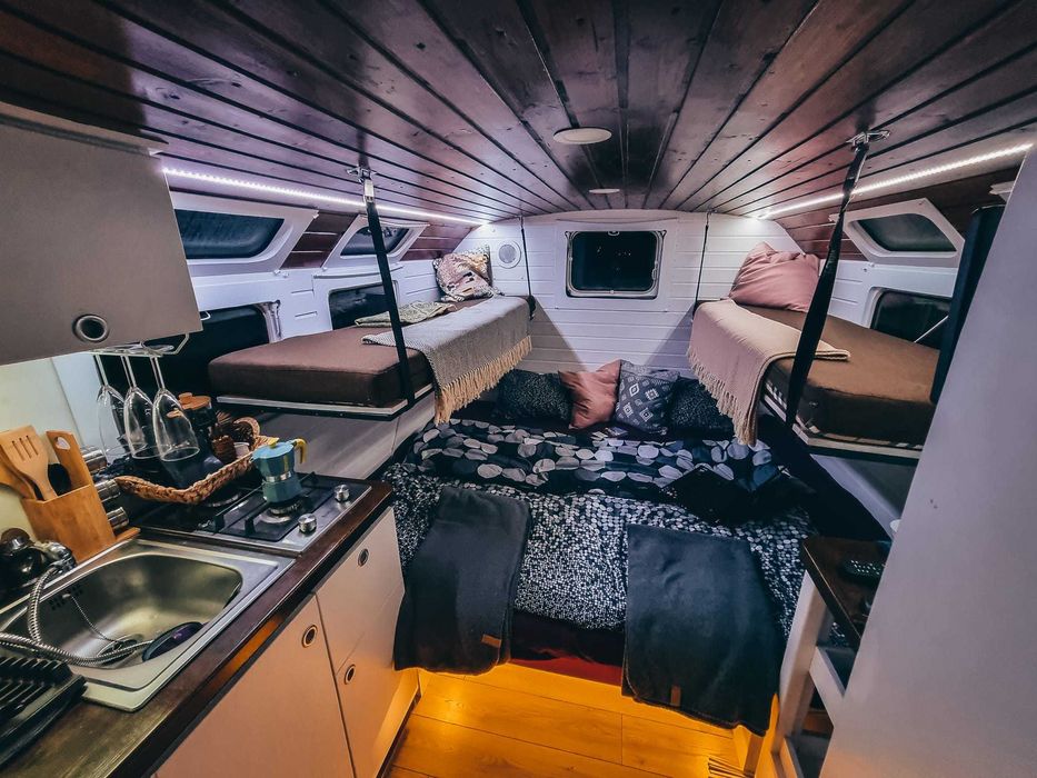 Rulota/campervan de vanzare GAZ-66 The Pathfinder – Tiny House, autorulota Off-Grid/Airbnb Business