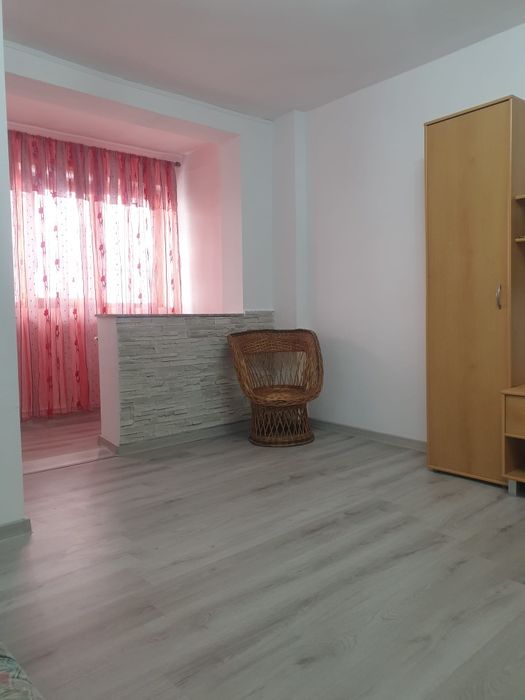 Garsonieră de închiriat