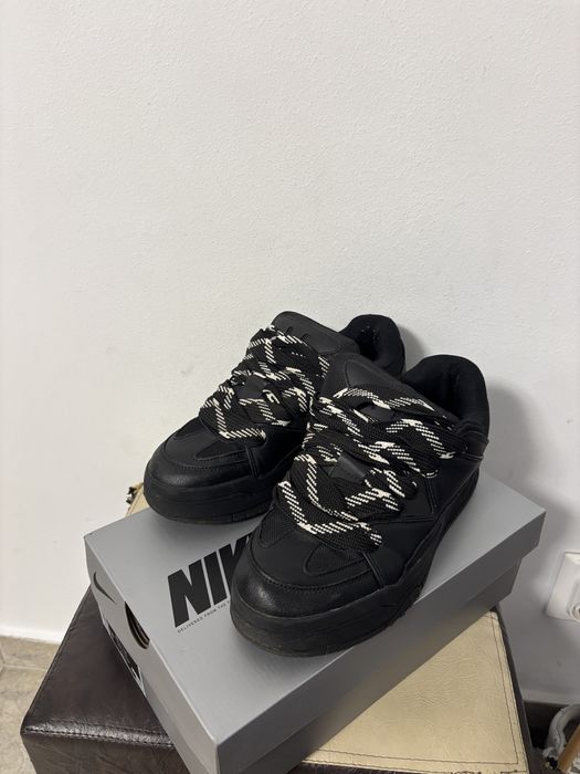 Vand adidasi bershka marimea 40