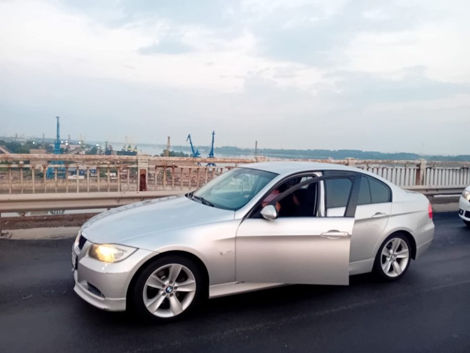 Vând BMW e 90 177 cp