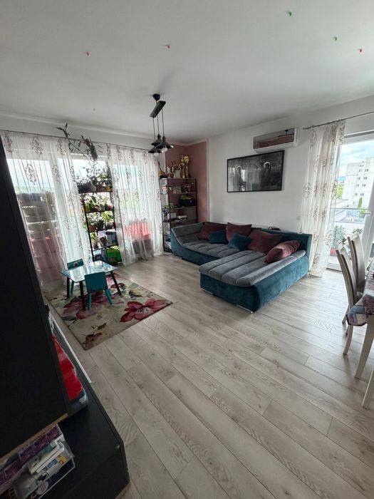 VAND Apartament 2 camere 53 mp, balcon 32 mp, complet mobilat si parcare subterana, str Oasului, Cluj-Napoca