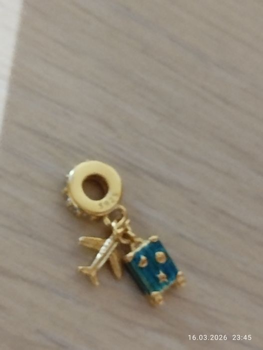 Charm argint placat cu aur troler, avion.