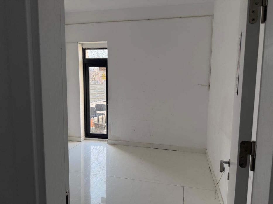 Spatiu comercial de vanzare