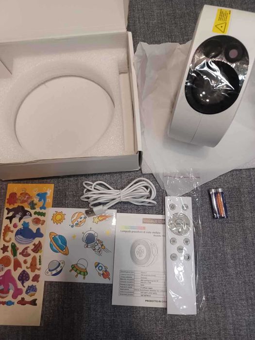 Звезден проектор,LED нощна лампа , с дистанционно.