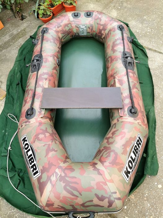 Vând barcă gonflabilă COLIBRI camouflage K 210-C.
