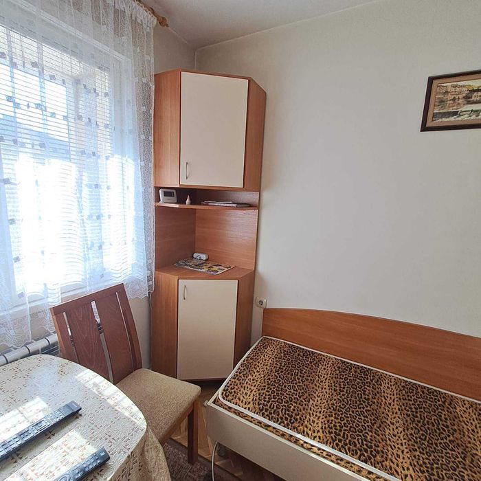 Легла + ракла + матрак и шкаф
