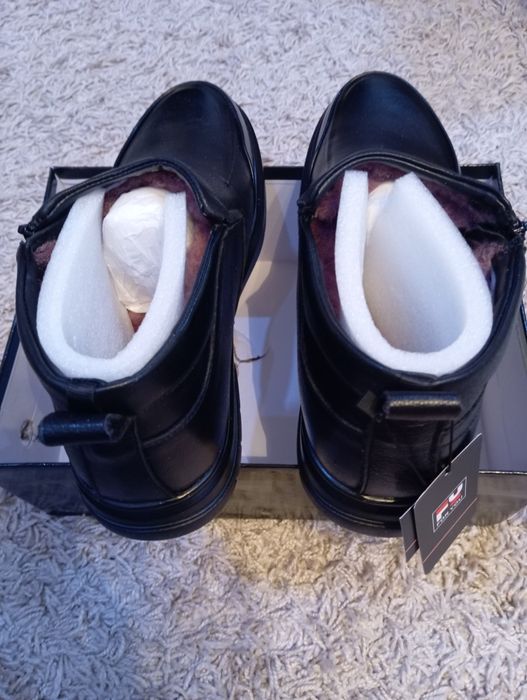 Продам зимние мужские ботинки